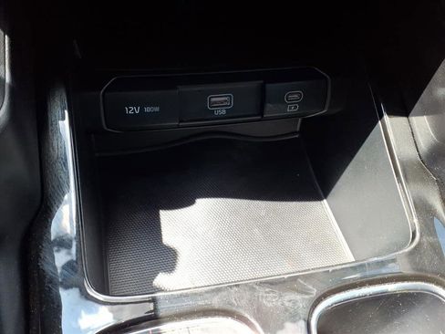 Used 2024 Kia Telluride LX image 21