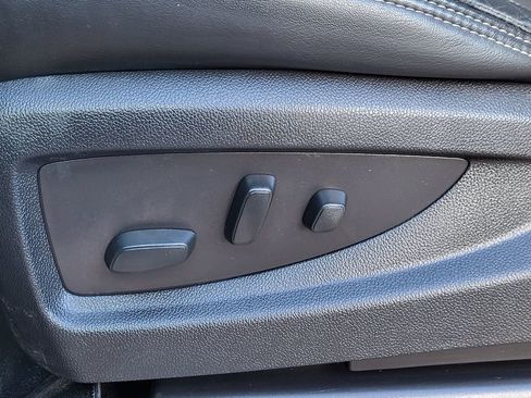 Used 2016 GMC Yukon Denali image 16