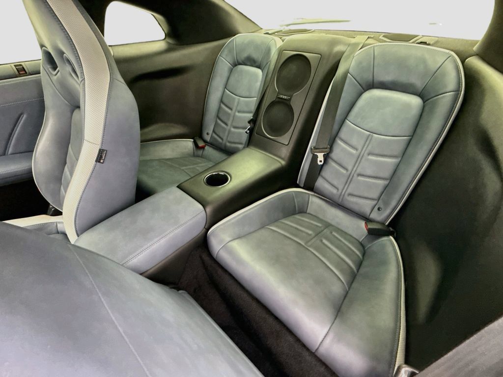 Used 2020 Nissan GT-R Premium AWD/4WD image 20