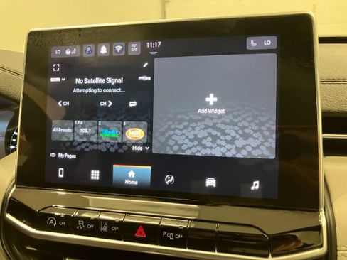 Used 2025 Jeep Compass Limited AWD/4WD image 39