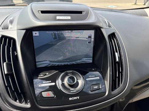Used 2017 Ford Escape Titanium FWD image 19