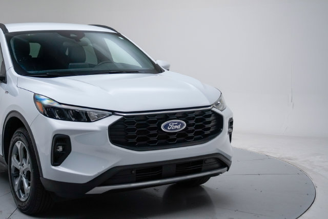 Used 2025 Ford Escape ST-Line Select AWD/4WD image 11