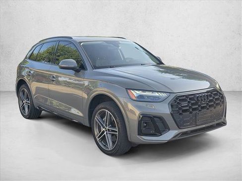 Certified 2023 Audi Q5 e Prestige w/ Prestige Package AWD/4WD image 3