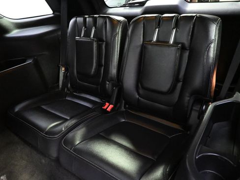 Used 2017 Ford Explorer Limited AWD/4WD image 19