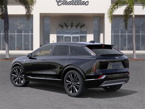 New 2025 Cadillac Optiq Luxury 2 image 3