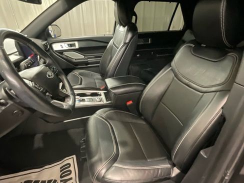 Used 2020 Ford Explorer ST w/ Premium Technology Package image 10