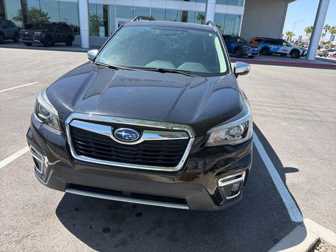 Used 2019 Subaru Forester Touring AWD/4WD image 5