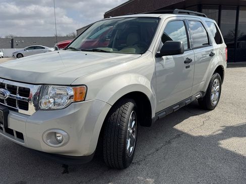 Used 2009 Ford Escape XLT image 4