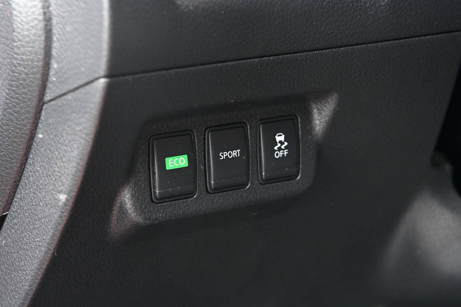 Used 2015 Nissan Sentra SV FWD image 14