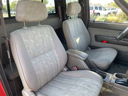 Used 2000 Toyota Tacoma PreRunner image 14