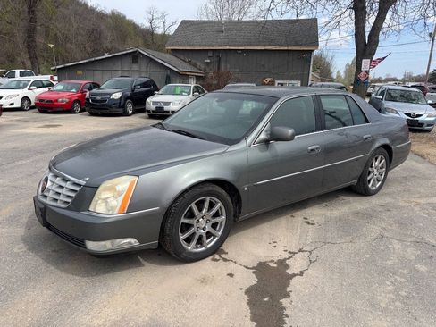 Used 2007 Cadillac DTS Performance FWD image 2