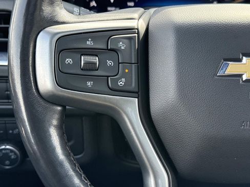 Used 2022 Chevrolet Suburban LT w/ LT Signature Plus Package image 15