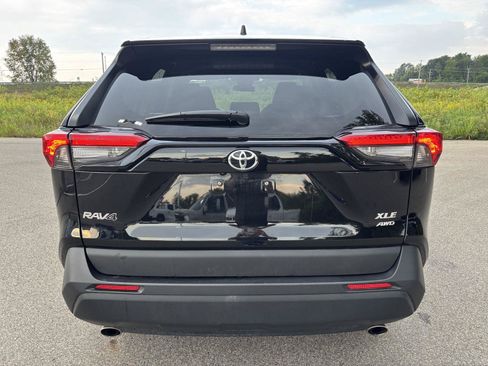 Used 2025 Toyota RAV4 XLE AWD/4WD image 4