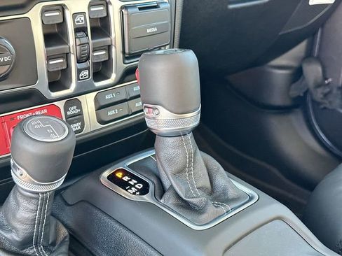 New 2026 Jeep Wrangler Unlimited Rubicon w/ Technology Group image 25