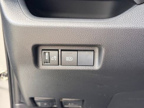 Used 2019 Toyota RAV4 LE w/ Carpet Mat Package AWD/4WD image 35