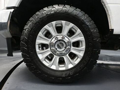 Used 2022 Ford F250 XLT image 16