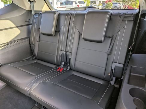 Certified 2023 Volkswagen Atlas SE w/ Panoramic Sunroof Package FWD image 16