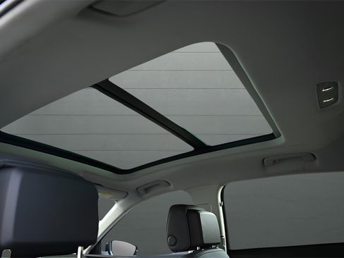 Used 2024 Audi Q8 e-tron Premium image 39