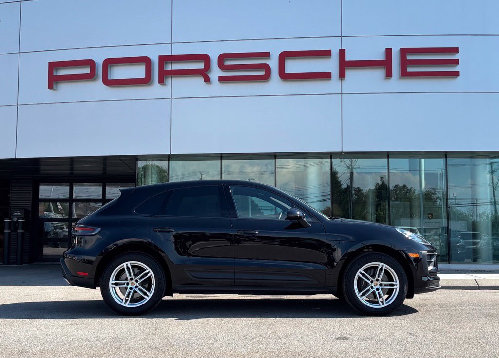 Certified 2026 Porsche Macan AWD/4WD image 17