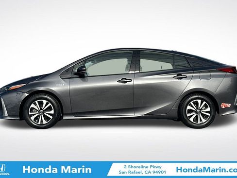Used 2017 Toyota Prius Prime image 7