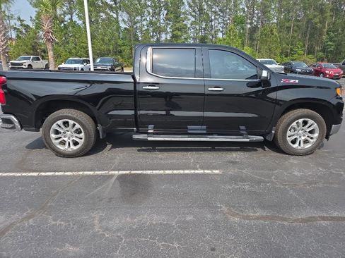 Used 2024 Chevrolet Silverado 1500 LTZ w/ Z71 Off-Road Package image 7