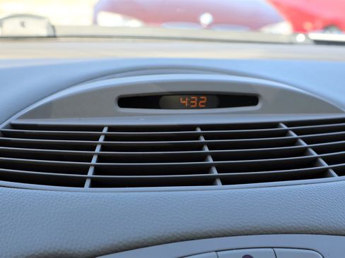 Used 2003 Mercedes-Benz SL 500 image 28