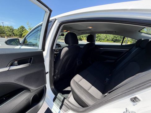 Used 2018 Hyundai Elantra Value Edition FWD image 12
