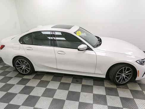 Used 2022 BMW 330i xDrive 330i xDrive w/ Convenience Package image 5