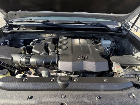 Used 2017 Toyota 4Runner TRD Off-Road Premium image 23