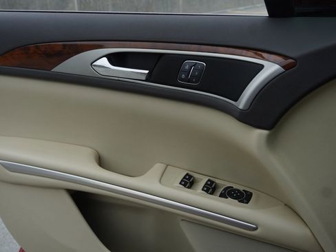 Used 2014 Lincoln MKZ AWD w/ Equipment Group 102A Reserve image 39