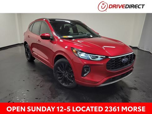Used 2023 Ford Escape ST-Line Elite w/ Premium Technology Package AWD/4WD image 1