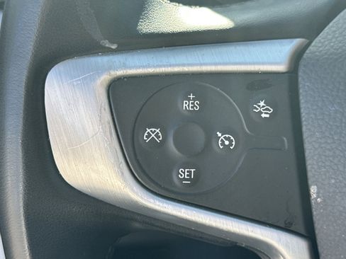 Used 2023 GMC Acadia SLT image 25