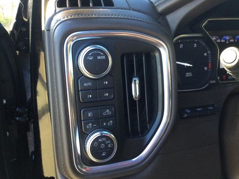 Used 2021 GMC Sierra 3500 Denali w/ Denali Ultimate Package image 14