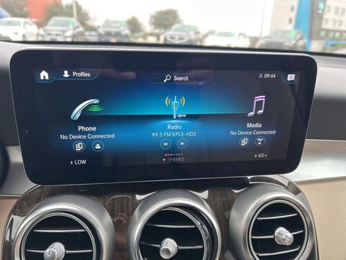 Used 2020 Mercedes-Benz GLC 300 4MATIC image 16