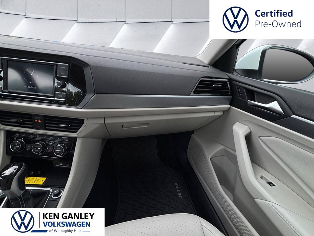 Used 2023 Volkswagen Jetta SE FWD image 17