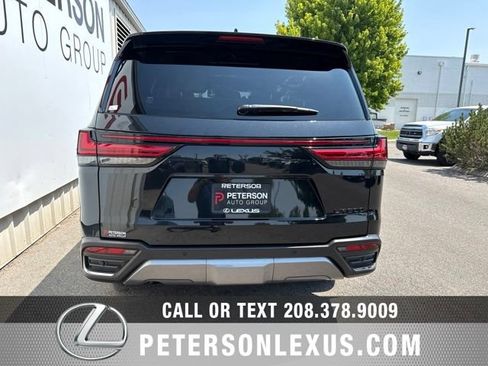Used 2025 Lexus LX 600 4WD w/ Accessory Package (2T) image 5
