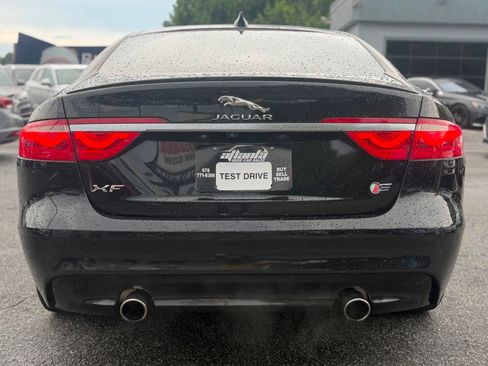 Used 2016 Jaguar XF S RWD image 4