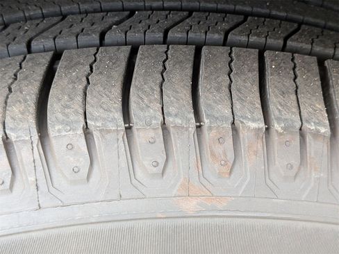 Used 2020 Ford Edge SEL w/ Convenience Package image 11