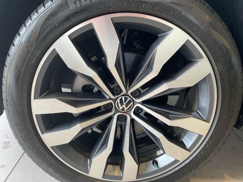 Used 2023 Volkswagen Atlas Cross Sport SEL Premium R-Line image 9