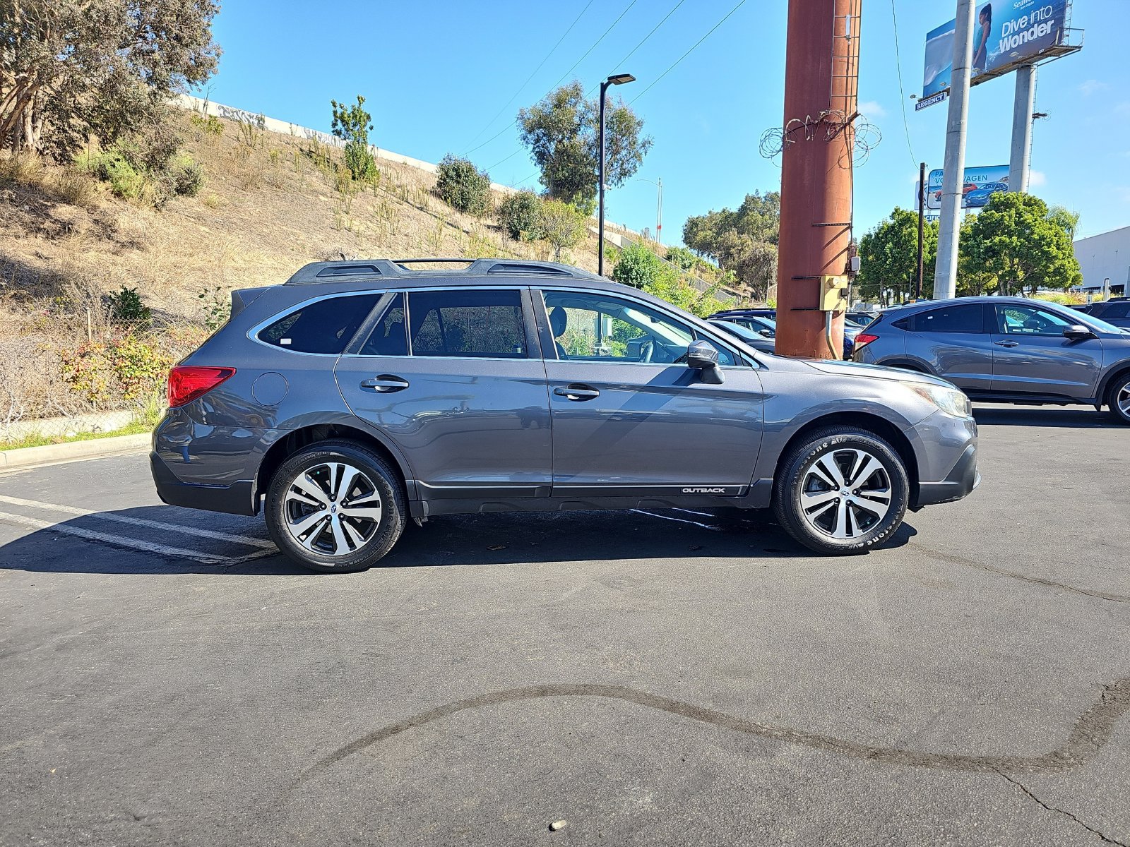Used 2019 Subaru Outback 2.5i Limited AWD/4WD image 8