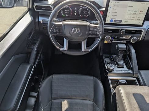 Used 2025 Toyota 4Runner TRD Off-Road Premium AWD/4WD image 12