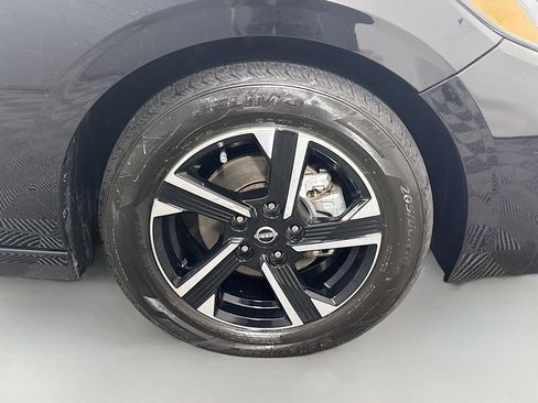 Used 2024 Nissan Sentra SV image 32