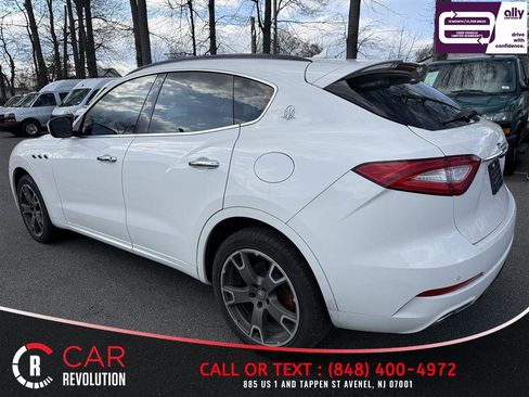 Used 2017 Maserati Levante w/ Sport Package image 4