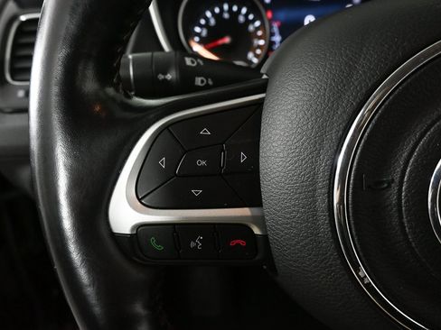 Used 2020 Jeep Compass Limited image 10