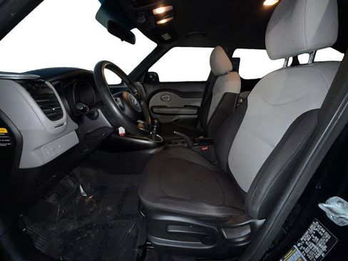 Used 2015 Kia Soul image 8