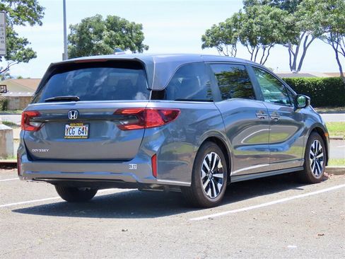 Used 2025 Honda Odyssey EX-L image 8
