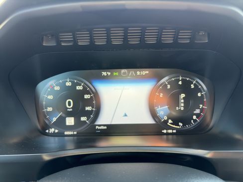 Used 2018 Volvo XC90 T6 Momentum w/ Convenience Package AWD/4WD image 22