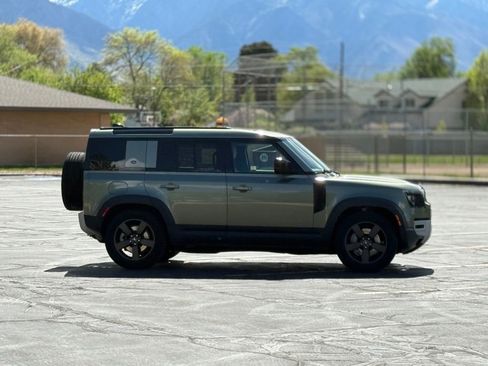 Used 2023 Land Rover Defender 110 SE AWD/4WD image 4