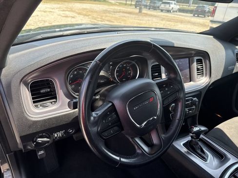 Used 2023 Dodge Charger SXT RWD image 13