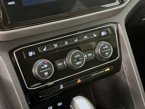 Used 2022 Volkswagen Atlas SE image 24